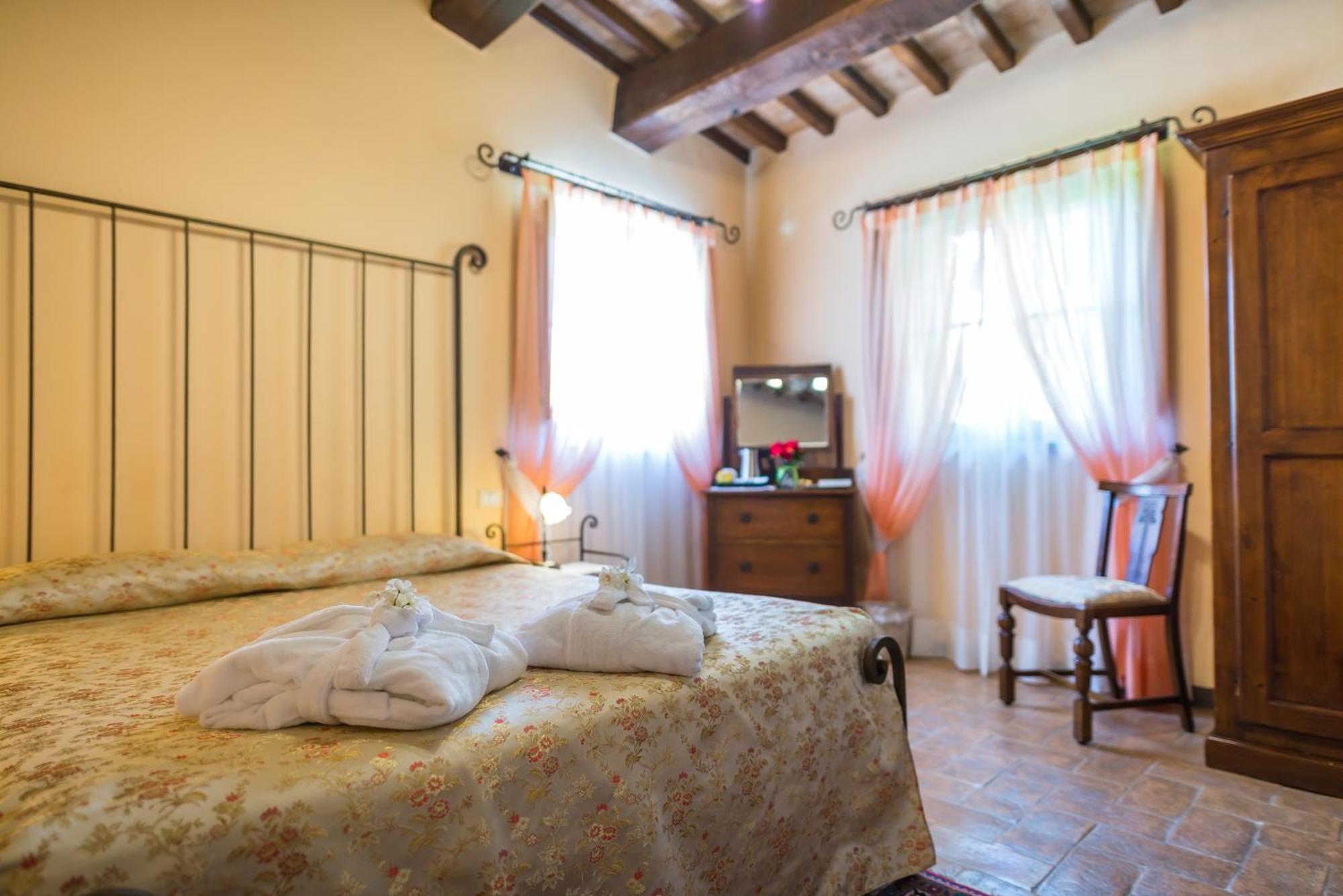 Hotel & Spa L'Antico Forziere Deruta Bagian luar foto